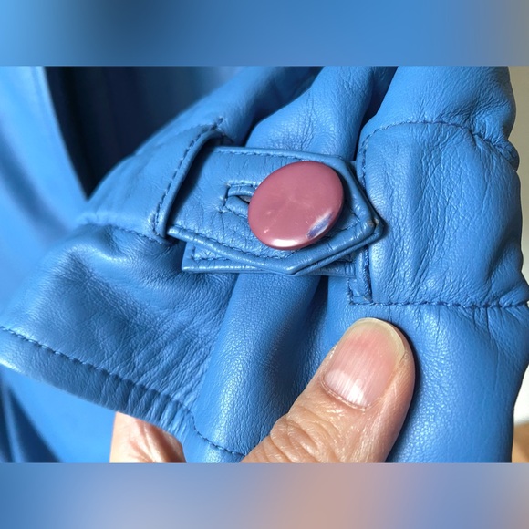 Vintage periwinkle blue leather batwing jacket - Picture 16 of 16